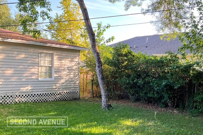 Photo - 321 17th Ave N