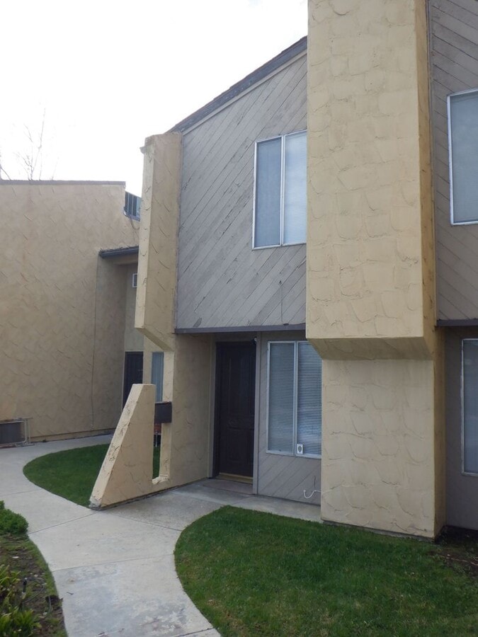Photo - Charming 2-Story Condo Near Stallion Springs Lake