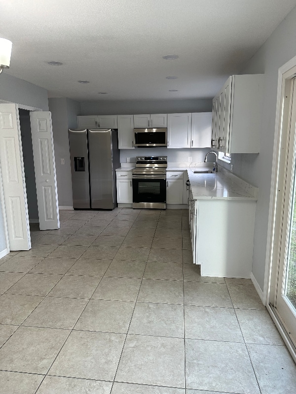 Photo - 1552 Baker St NE