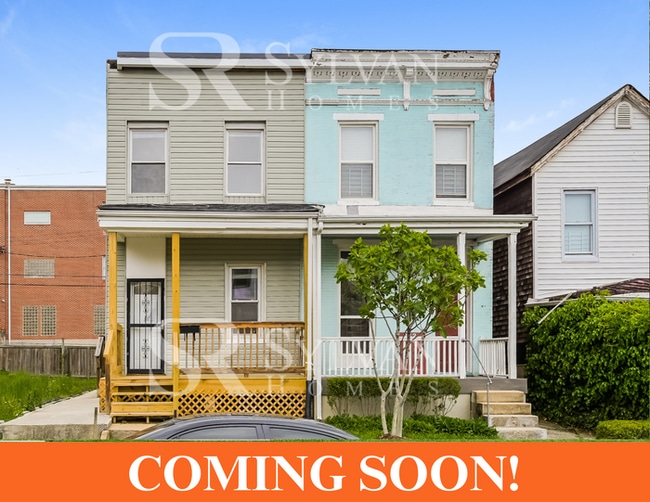 Building Photo - Immerse yourself in comfort and convenience Rental