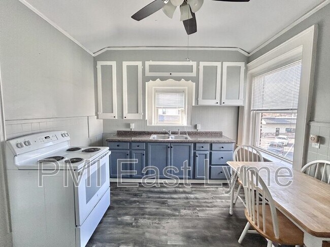 Photo - 22 Railroad Ave Unidad B