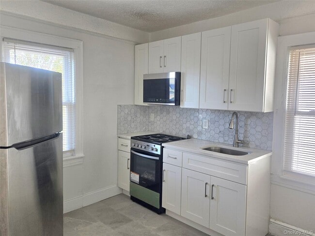 Building Photo - 118-38 219th St Unit 2