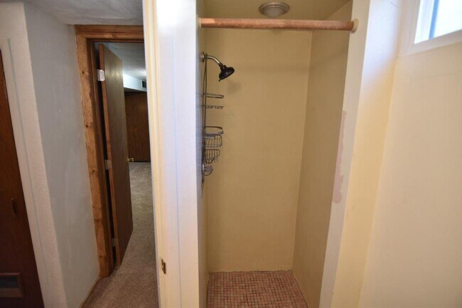 Photo - 1310 Merrett