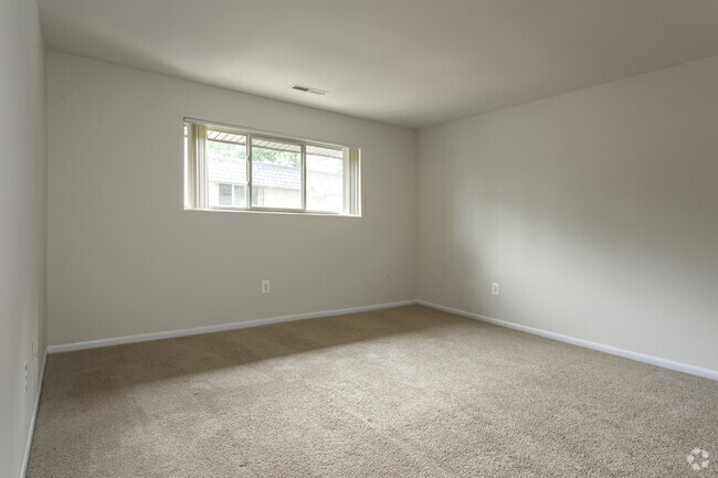 Somerset At Towson - 2 BR, 1 BA - Somerset at Towson Apartments