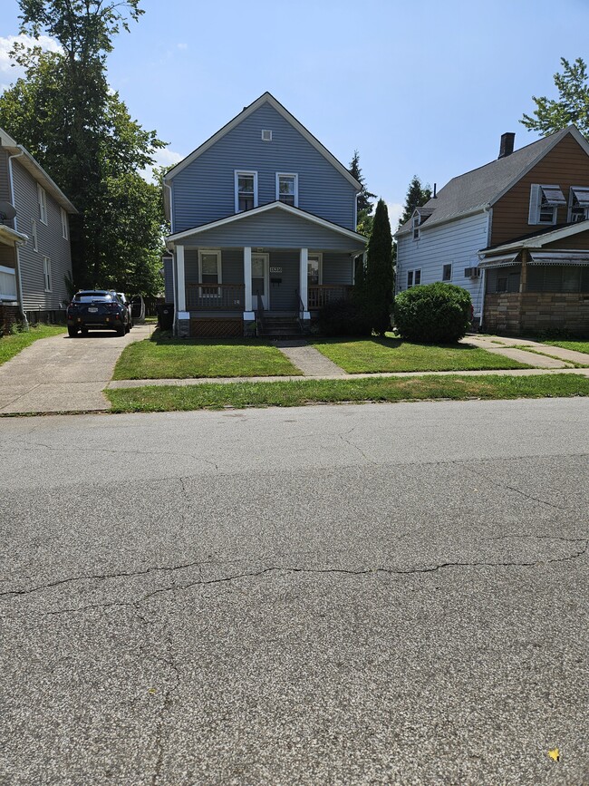 Building Photo - 15316 Lucknow Ave Rental