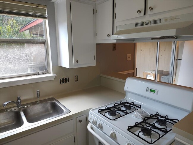 Photo - 6014 Westcreek Dr