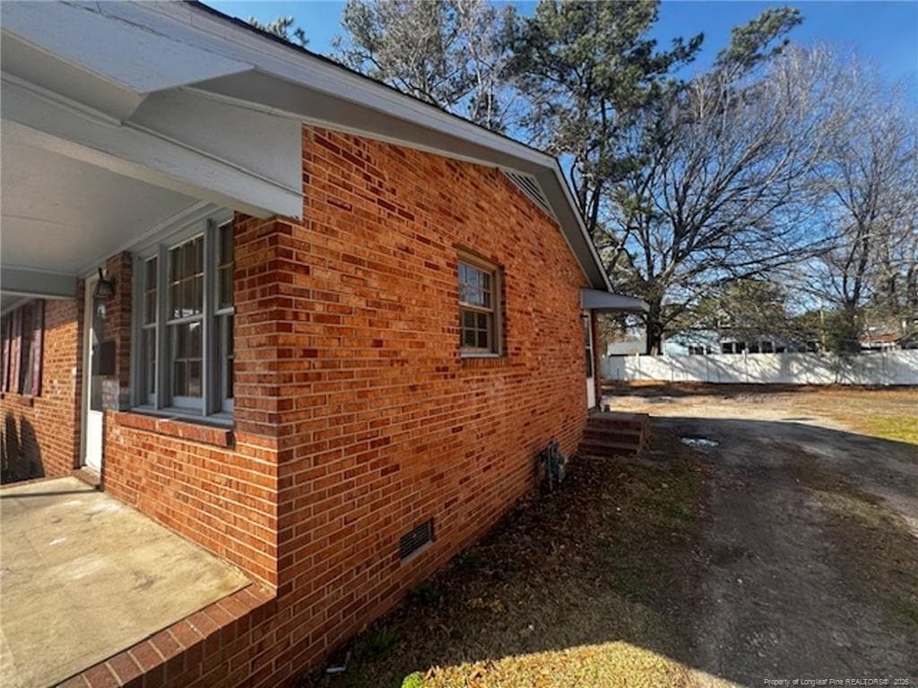 Photo - 207 E 15th St