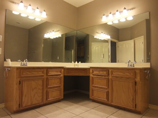 Photo - 2505 Windrose Dr