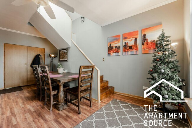 Photo - 3036 N Seminary Ave Unit 3F