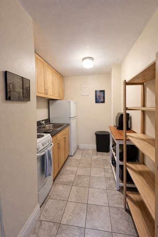 Photo - 217 Newbury St Unit 4