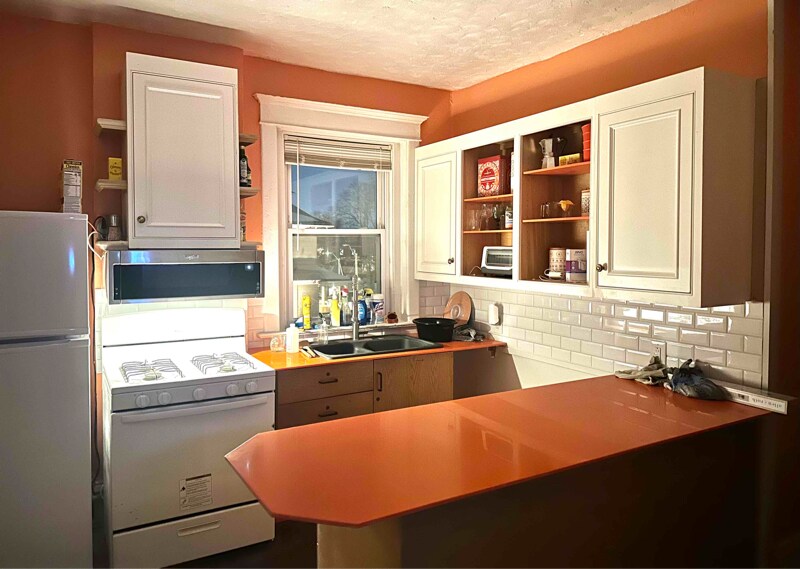 Photo - 2832 Peery Ave