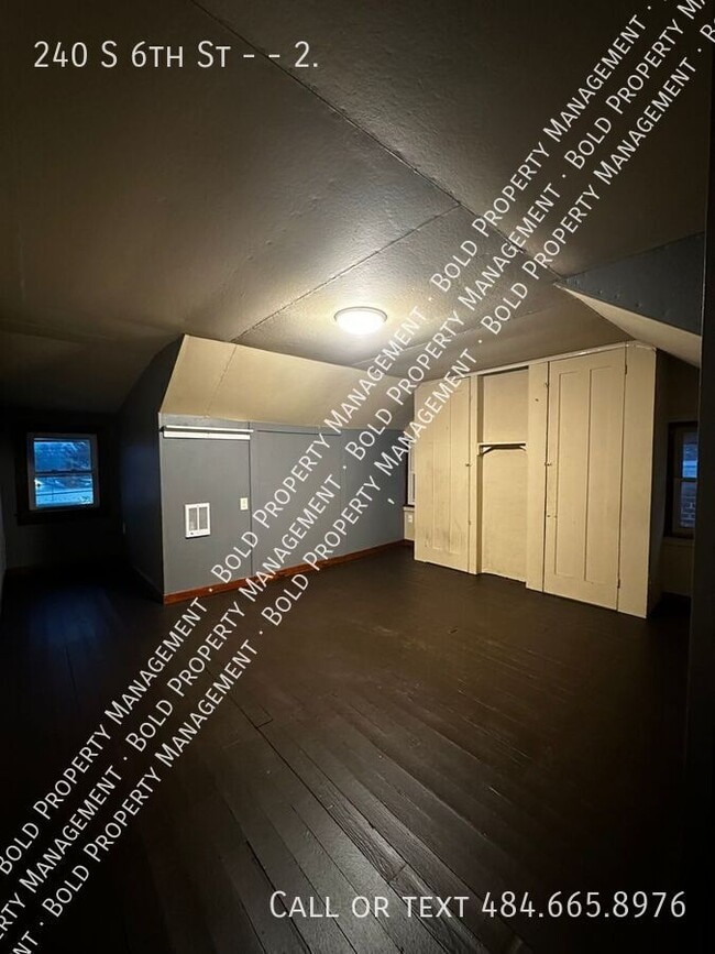 Photo - 240 S 6th St Unit 2.