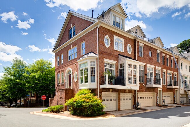 Photo - 1627 Seneca Ave