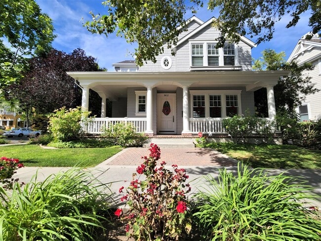 Building Photo - Updated Home Available Now in Downtown Pal...