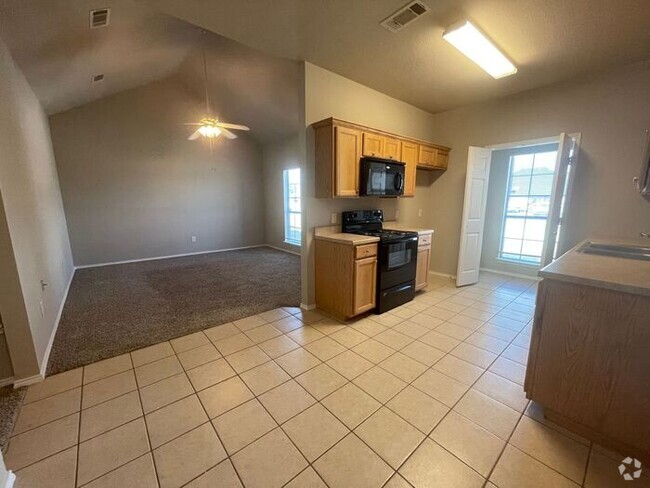 Building Photo - FREE November RENT!~AMAZING ((3/2)) Duplex... Rental