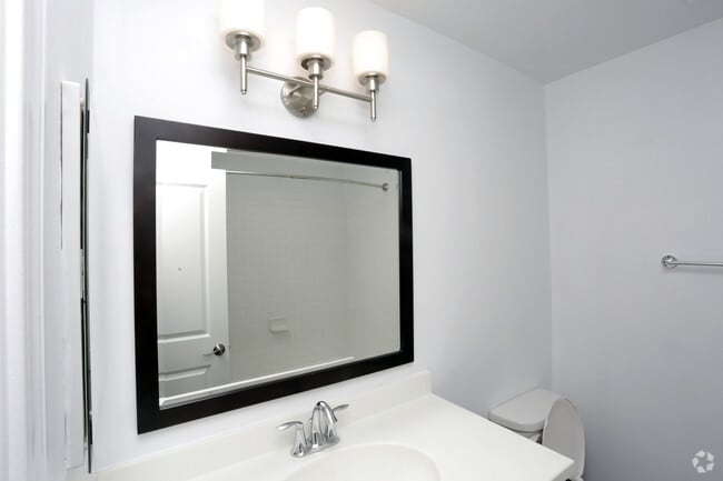 Photo - Regency Woods