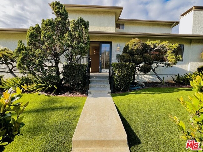 Building Photo - 2255 India St