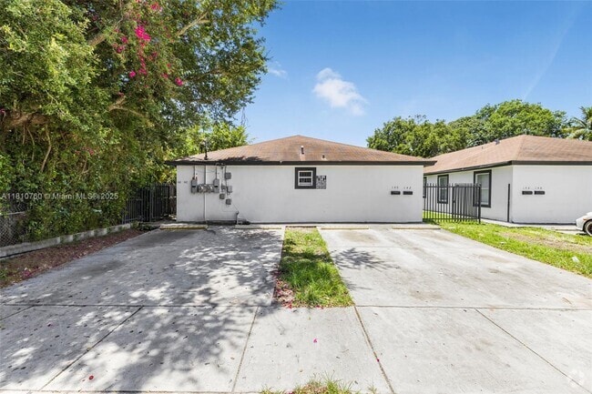 Building Photo - 142 NW 69th St Rental