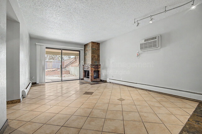 Photo - 1021 Carr St Unidad 10