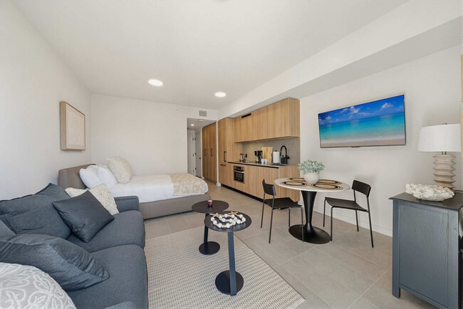 Photo - 121 NE 5th St Unit SI FL26-ID1505786P