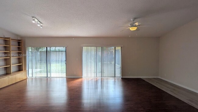 Photo - 10140 Torchwood Ave