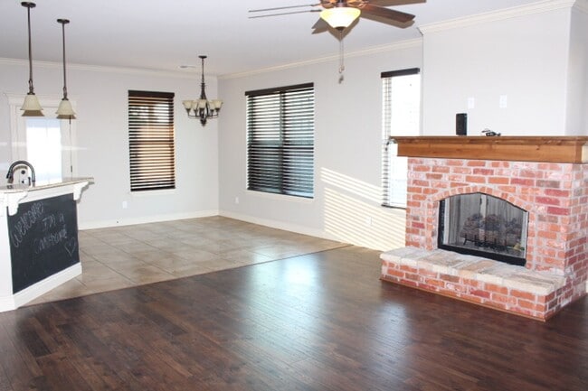 Photo - Southwest home, close to hospital, shopping, restaurants and easy access to FT Sill