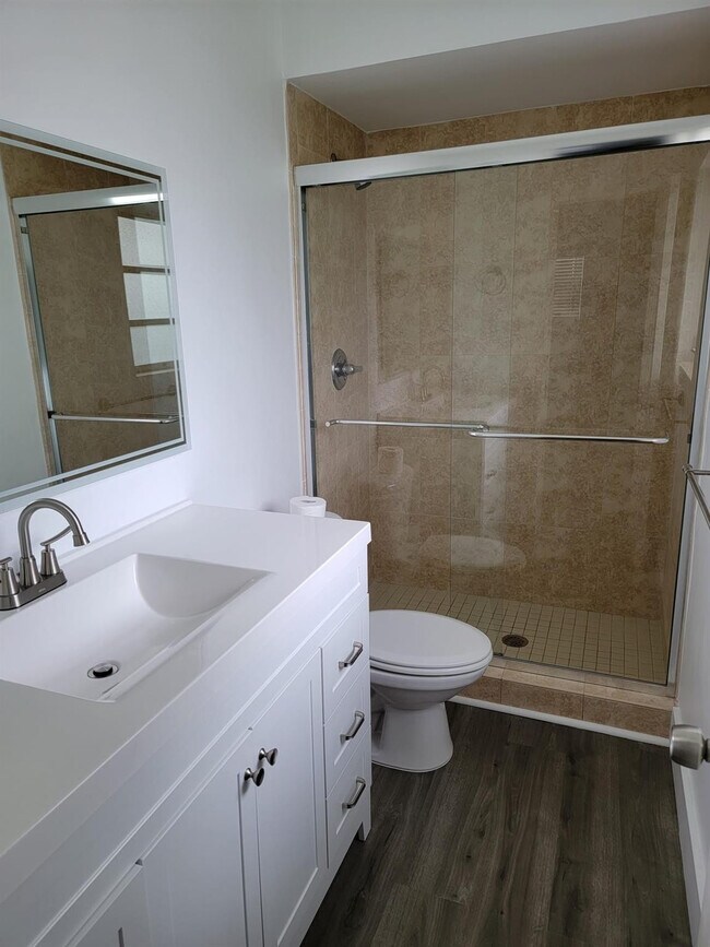 Photo - 2100 Diana Dr Unit 310