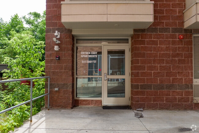 RIDGETOP Apartments in Collegetown