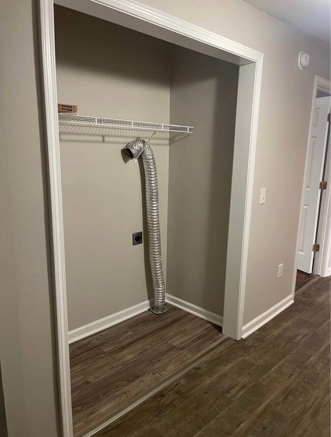 Photo - 1717 Campbell St