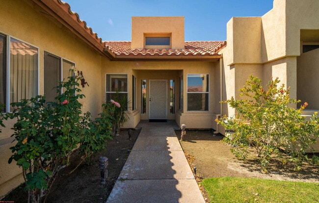 Spacious 3-Bedroom Retreat with 2.5 Baths in Palm Desert,
Long-Term Rental (one year min), Save $...