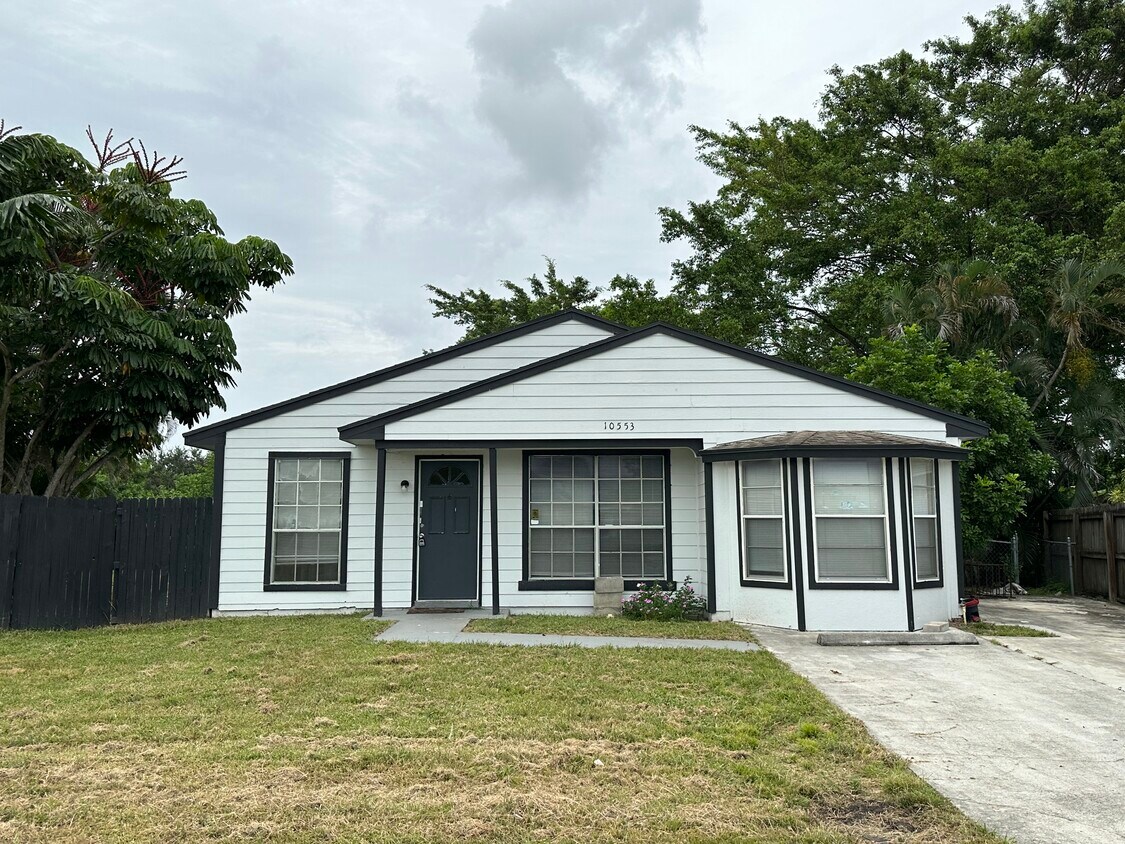 Photo - 10553 Aquarius Ln (Royal Palm Beach, FL)