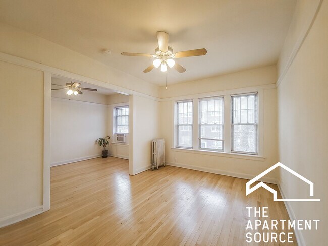 Photo - 1932 W Winona St Unit 3