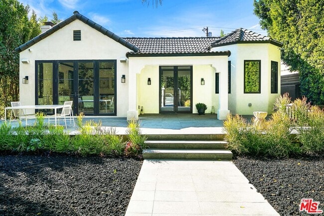 Photo - 903 N Crescent Heights Blvd