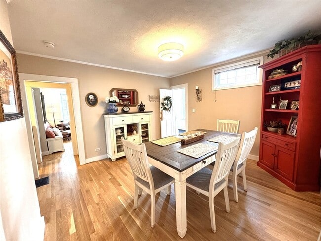 Photo - 36 Wallis St Unit 2