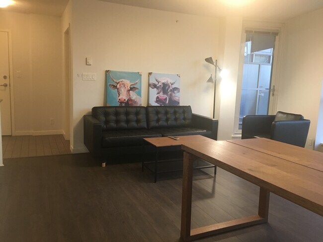 Photo - 788 Hamilton St