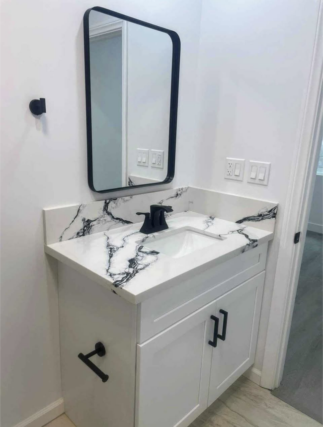 Photo - 19057 Friar St