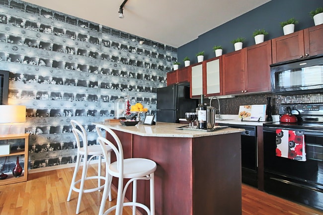 Building Photo - 349 S Dearborn St Rental