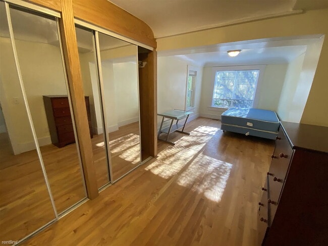 Photo - 1039 N Main St Unidad 1039 N Main St