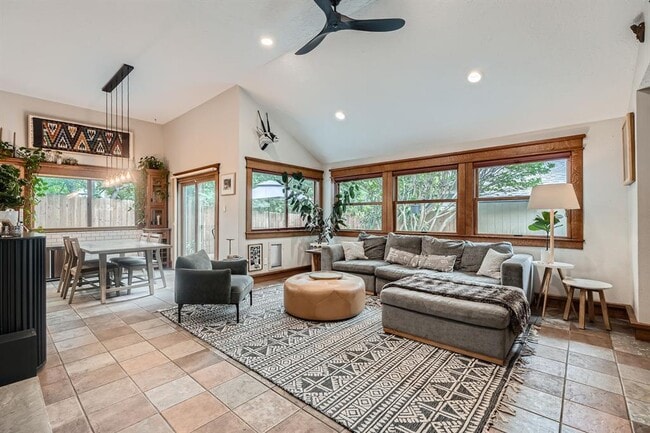 Photo - 5306 Summer Cir