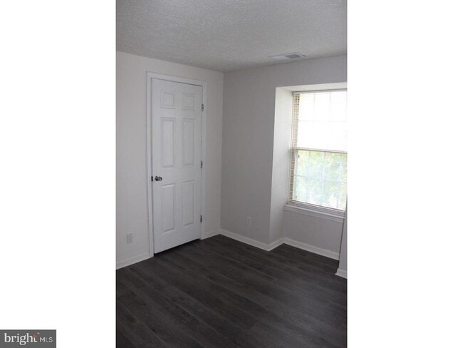 Photo - 189 Kenwood Dr