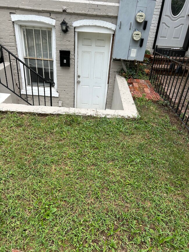 Entrada principal (3) - 1909 11th St NW Unidad B