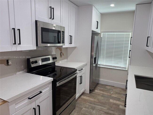 Photo - 14103 SW 52nd Terrace