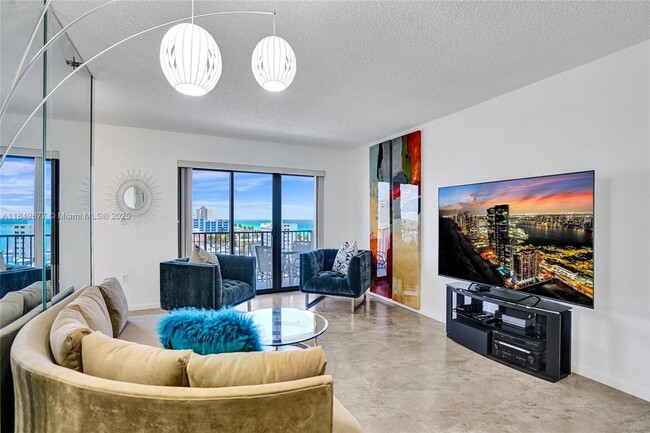 Building Photo - 1201 S Ocean Dr Unit 904N Rental
