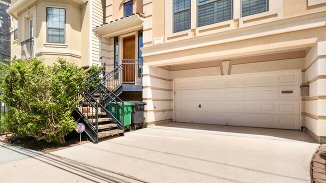 Photo - 1013 Gross St