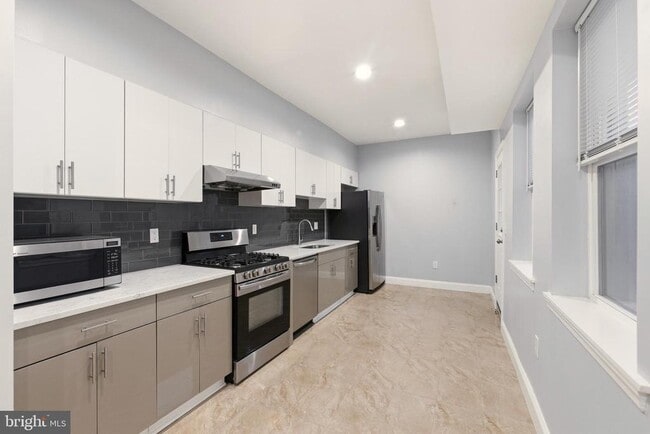 Photo - 909 N 4th St