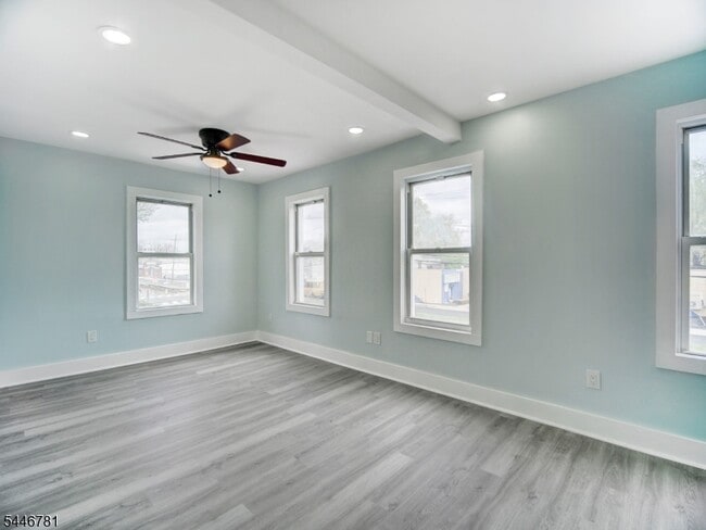 351 Railroad Ave