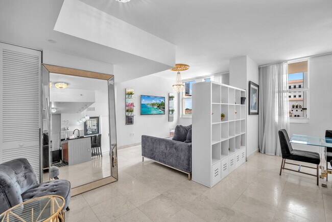 Photo - 4100 Salzedo St Unit 519