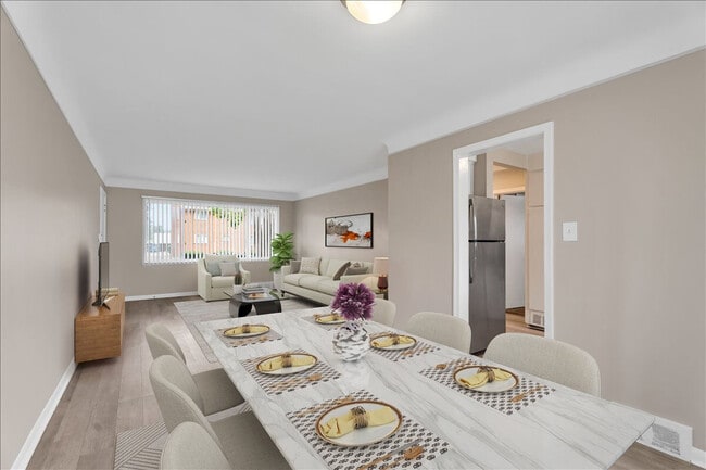 Photo - Oak Park Gardens