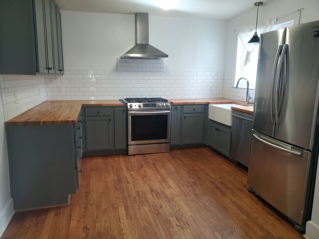 Building Photo - 3212 Alabama Ave Unit B