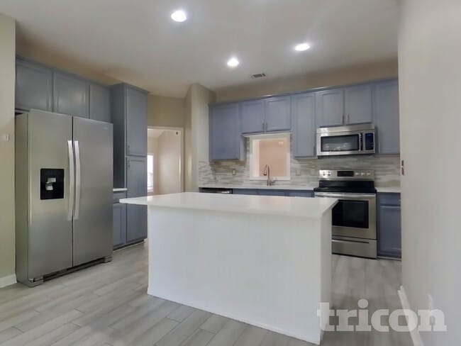 Photo - 308 Trail Spring Ct